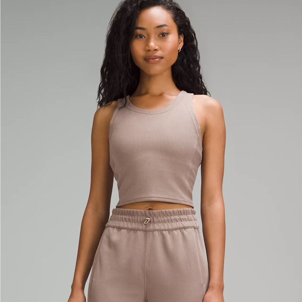NWOT Lululemon crop top tank size 6